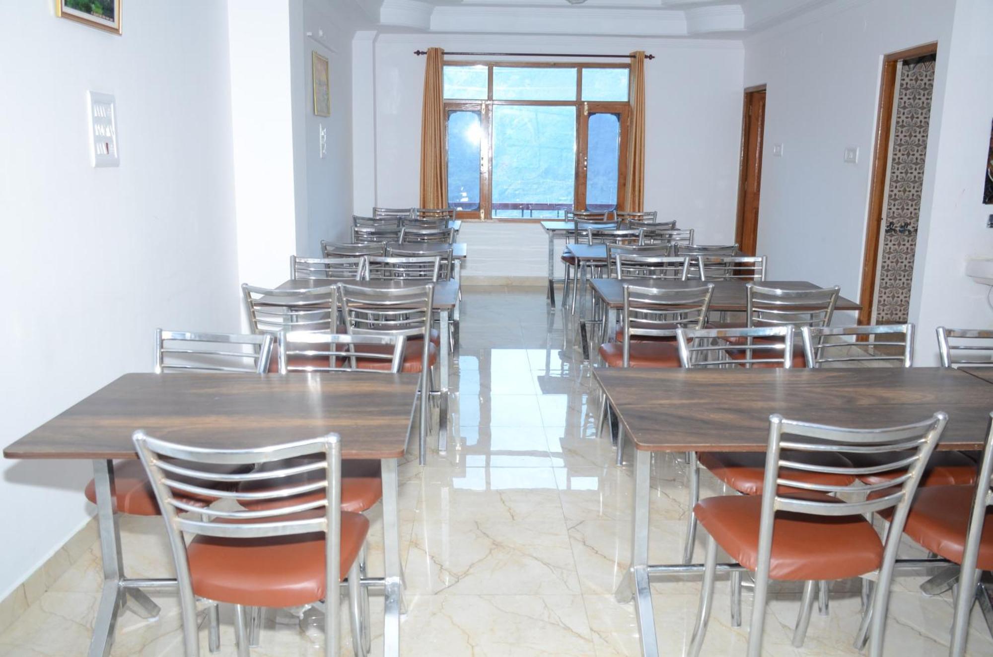 Hotel Alpine View Sarahan Экстерьер фото