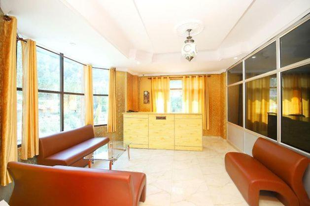 Hotel Alpine View Sarahan Экстерьер фото